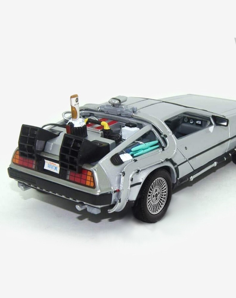 Back to the Future II - Delorean replica by WELLY View 4