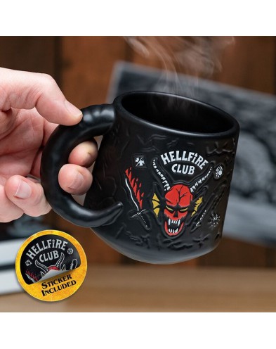 TAZA CON RELIEVE STRANGER THINGS HELLFIRE CLUB Vista 2