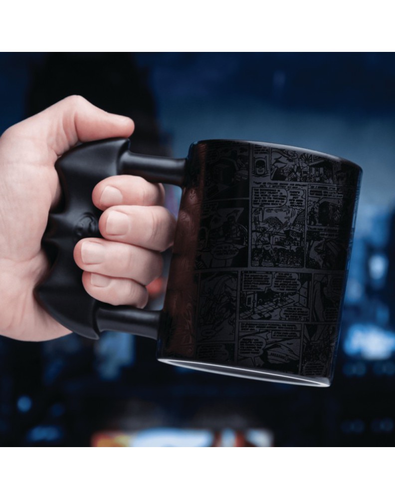 BATMAN BATARANG SHAPED MUG Vista 2