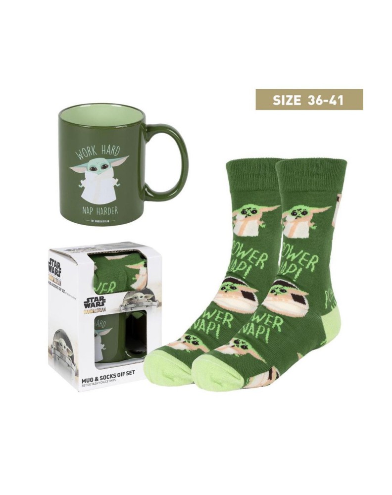 THE MANDALORIAN MUG AND SOCK GIFT SET