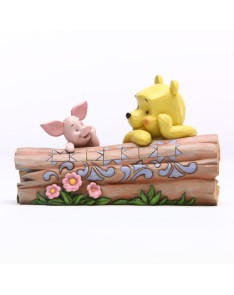 FIGURA DISNEY WINNIE Y PIGLET SOBRE EL TRONCO