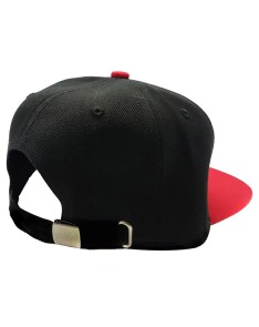 GORRA NARUTO SHIPPUDEN UCHIHA - NEGRA Y ROJA