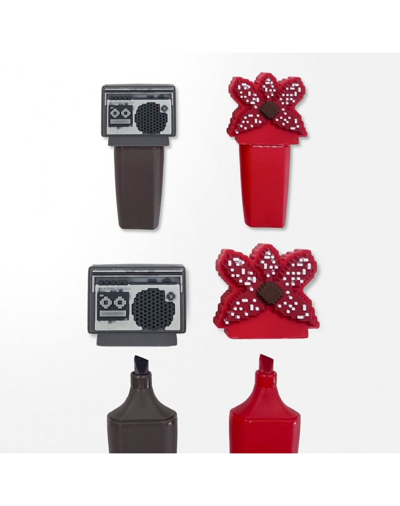 SET DE PAPELERÍA STRANGER THINGS EDICIÓN RETRO TV